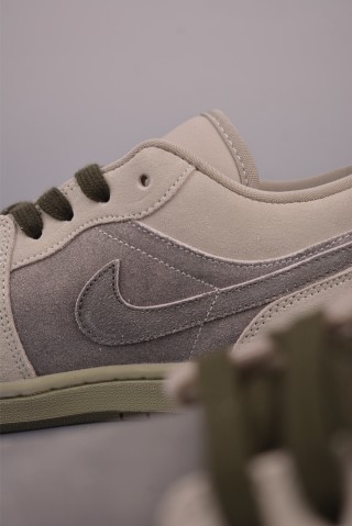 Air Jordan 1 Low 'Light Grey' view 8