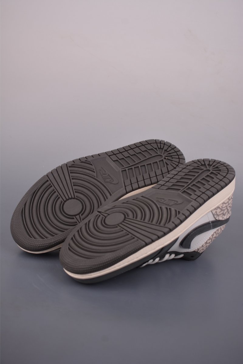 Air Jordan 1 Low 'Cracked' view