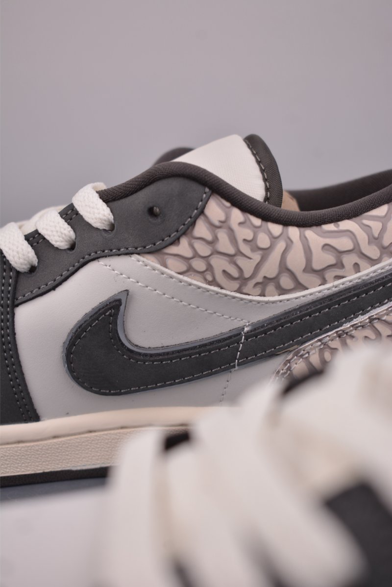 Air Jordan 1 Low 'Cracked' view