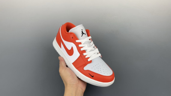 Air Jordan 1 Low 'White / Red' view 1