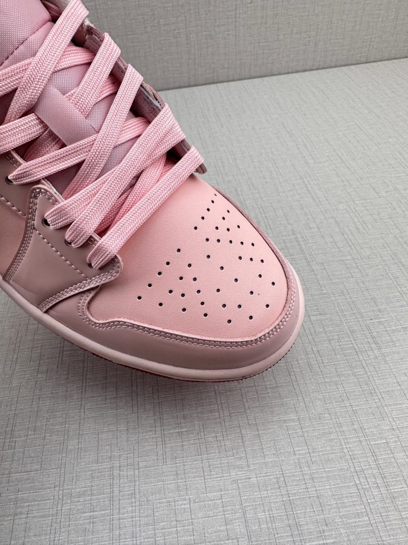 Air Jordan 1 Low 'Valentine's' view