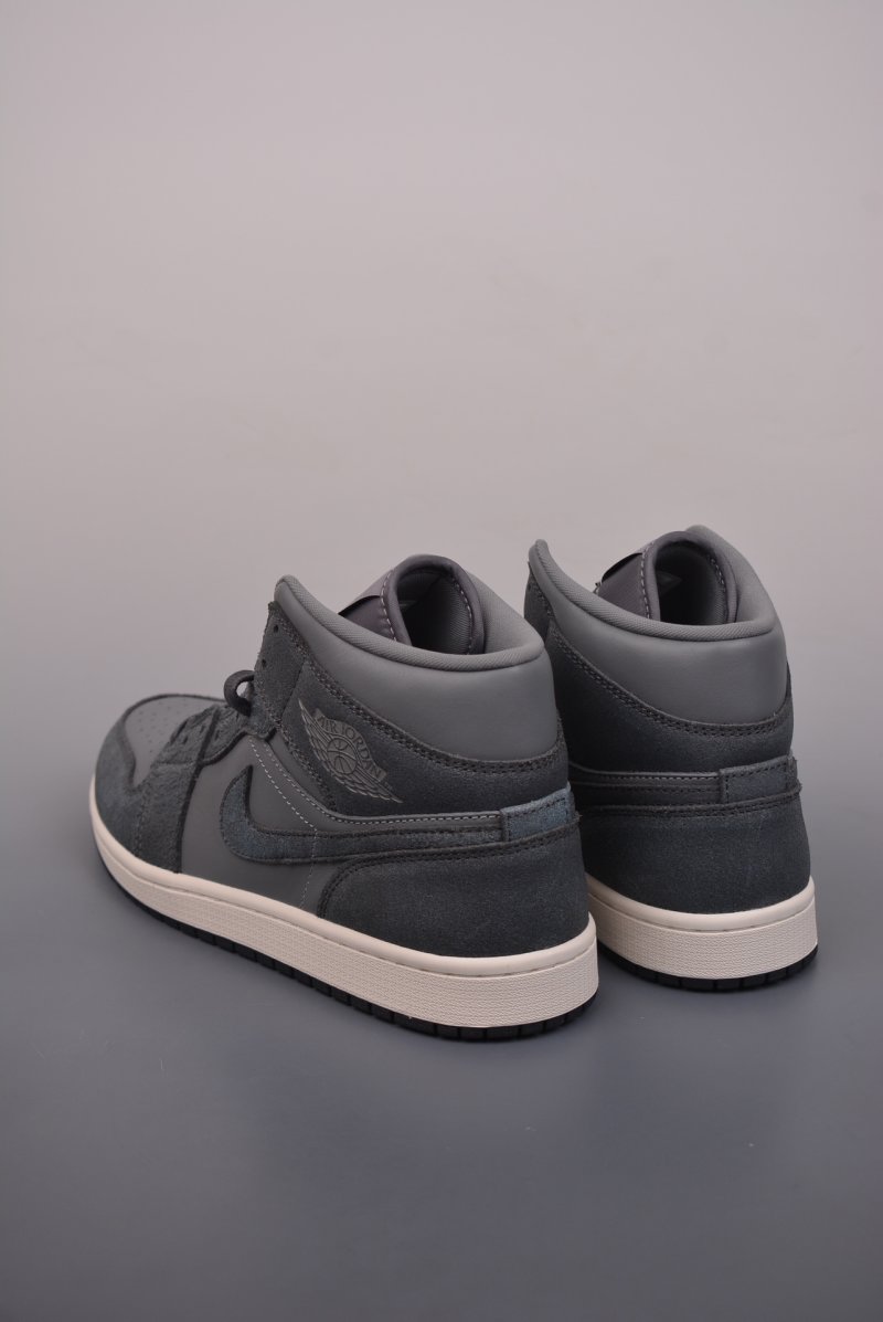 Air Jordan 1 Mid 'Smoke Grey' view