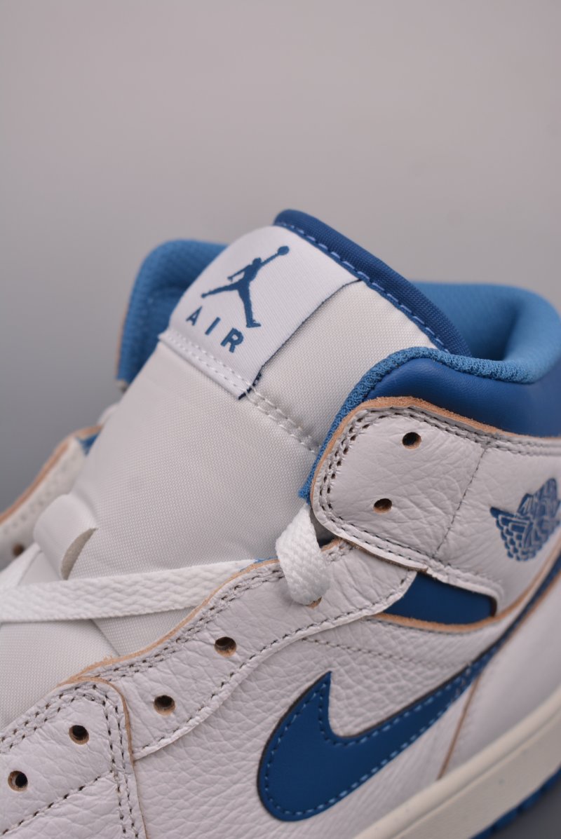 Air Jordan 1 Mid 'White / Blue' view