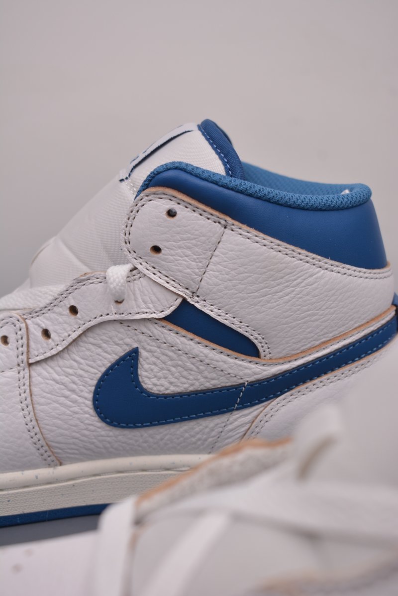 Air Jordan 1 Mid 'White / Blue' view