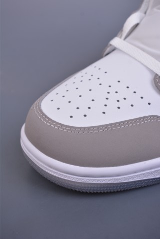 Air Jordan 1 Mid 'White / Grey' view 6
