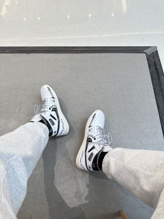 Air Jordan 1 Mid 'Cyberpunk' view 1