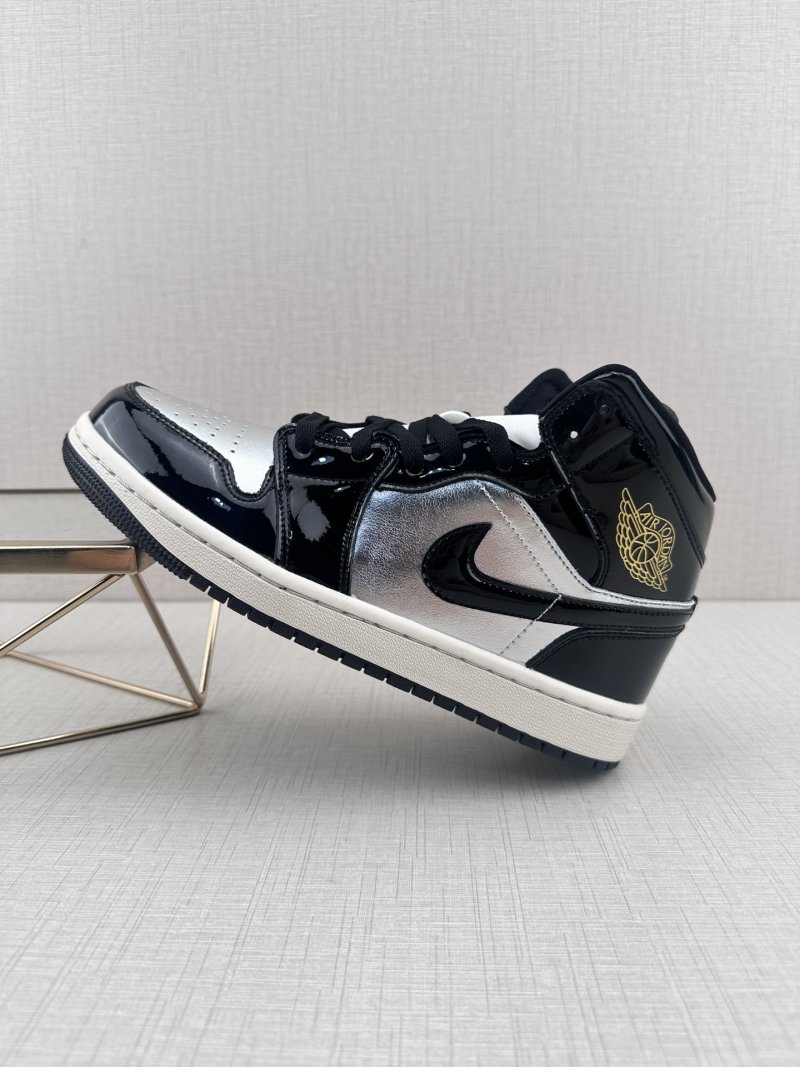 Air Jordan 1 Mid