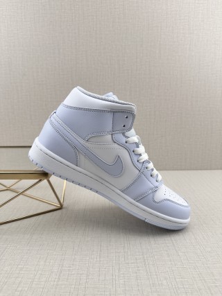 Air Jordan 1 Mid 'White / Light Blue' view 2