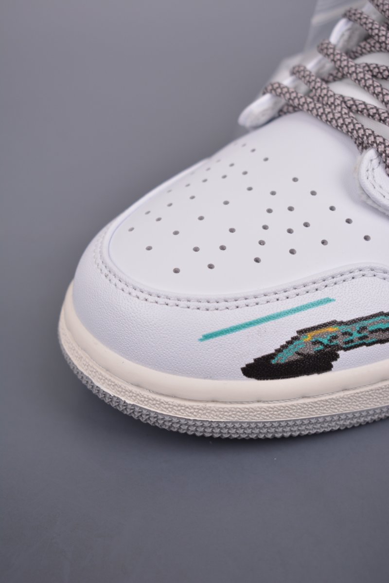 Air Jordan 1 Mid 'Cyberpunk' view