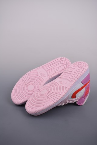 Air Jordan 1 Mid 'Purple / Pink Toe' view 3