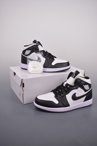 Air Jordan 1 Mid 'Panda' view 5