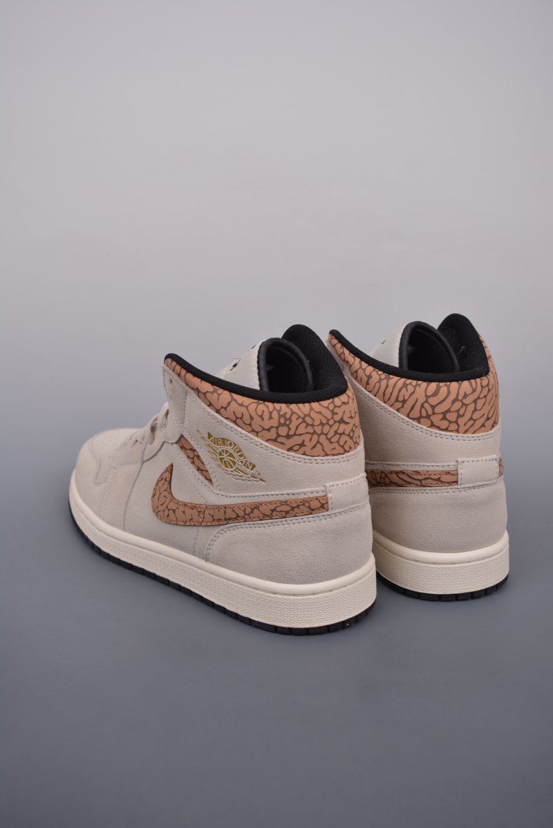 Air Jordan 1 Mid 'White / Brown Toe' view