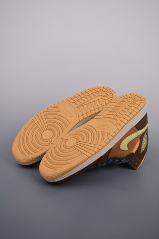 Air Jordan 1 Mid 'Brown / Green Toe' view 3