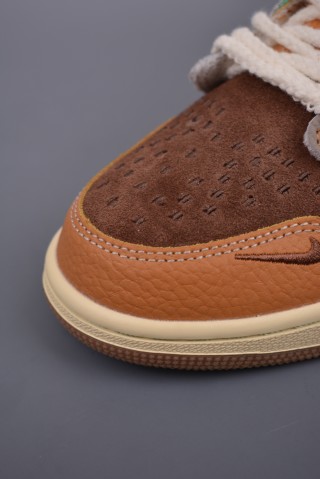 Air Jordan 1 Mid 'Voodoo' view 6