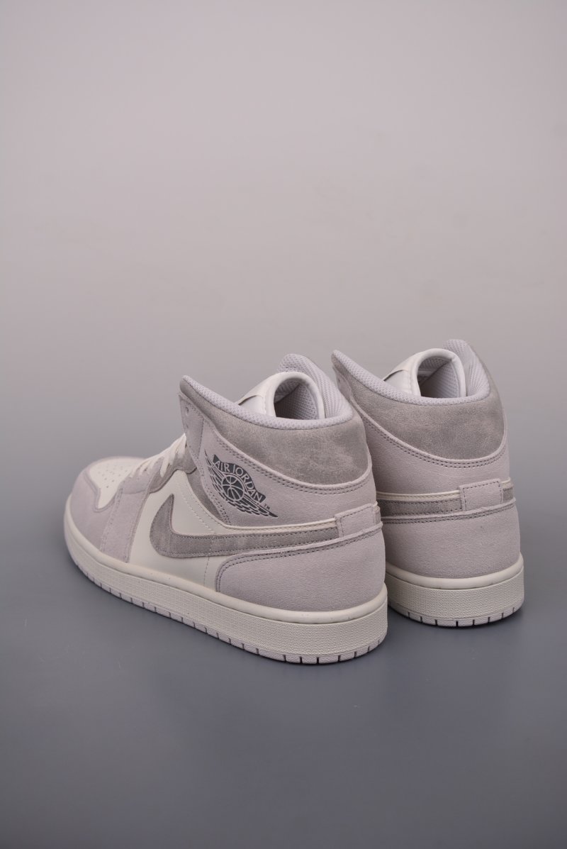 Air Jordan 1 Mid 'Grey / White Toe' view