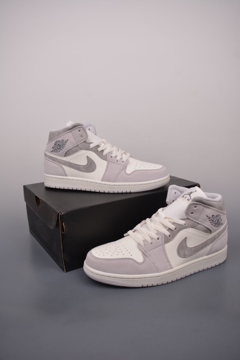 Air Jordan 1 Mid 'Grey / White Toe' view
