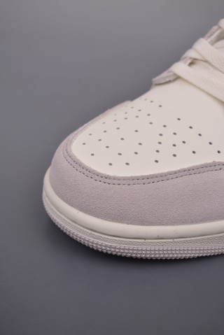 Air Jordan 1 Mid 'Grey / White Toe' view 6