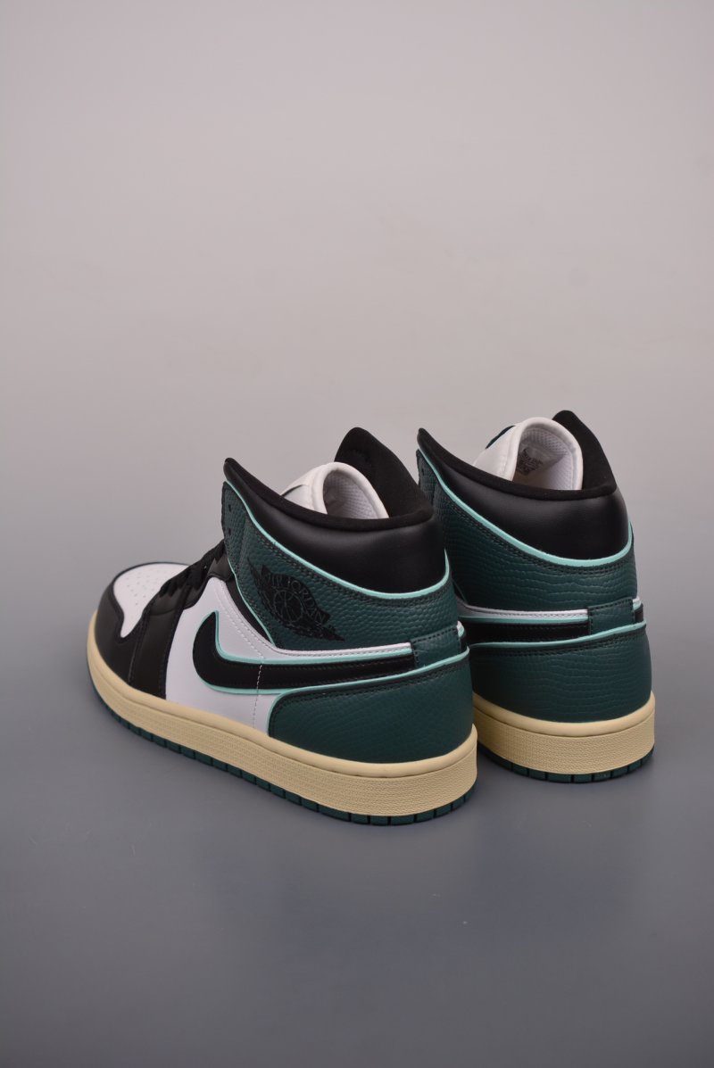 Air Jordan 1 Mid 'Black / White / Green' view