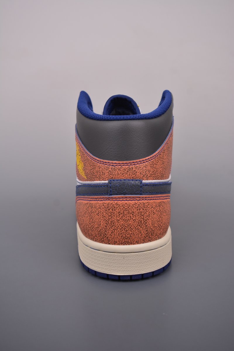 Air Jordan 1 Mid 'White / Orange Toe' view