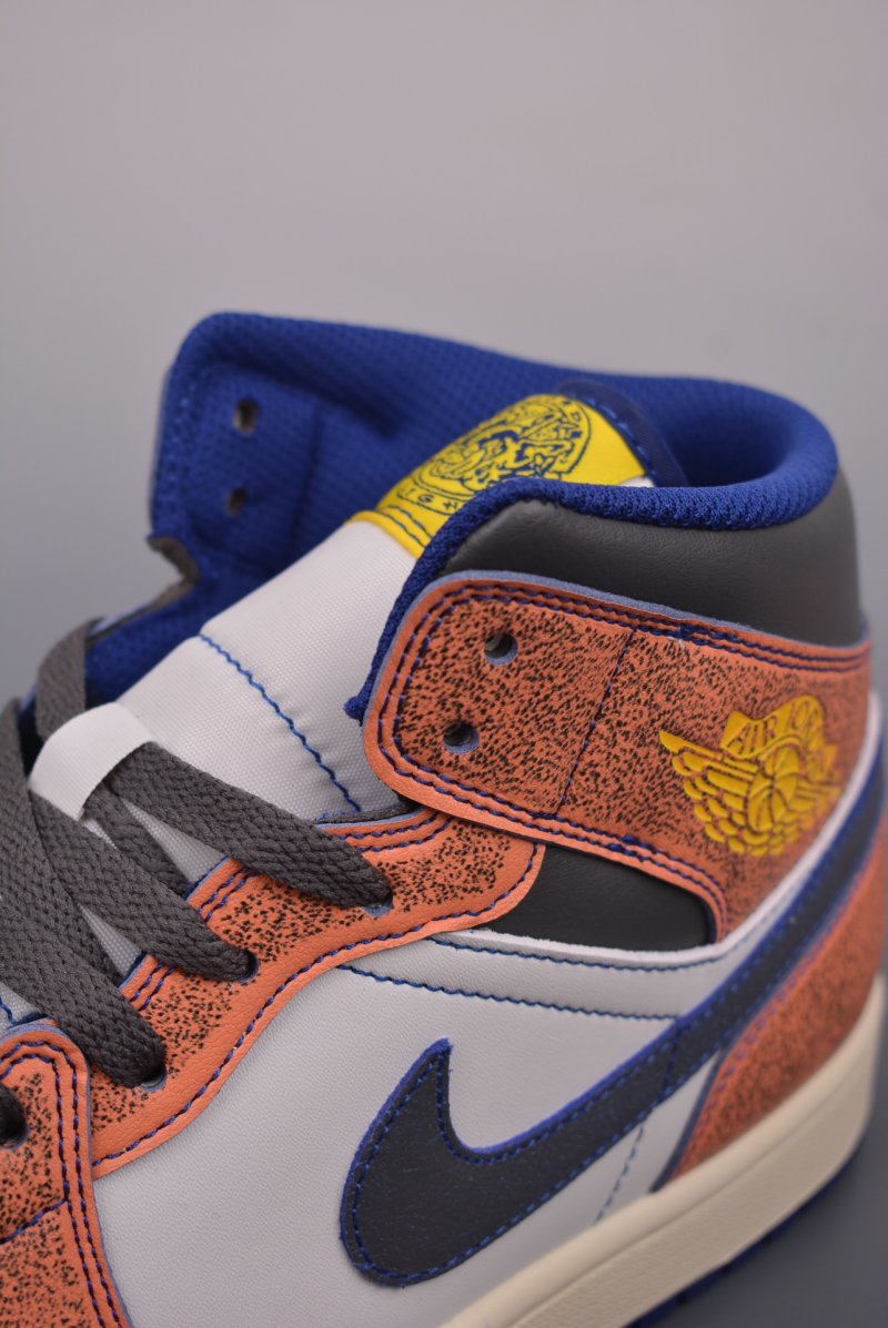 Air Jordan 1 Mid 'White / Orange Toe' view