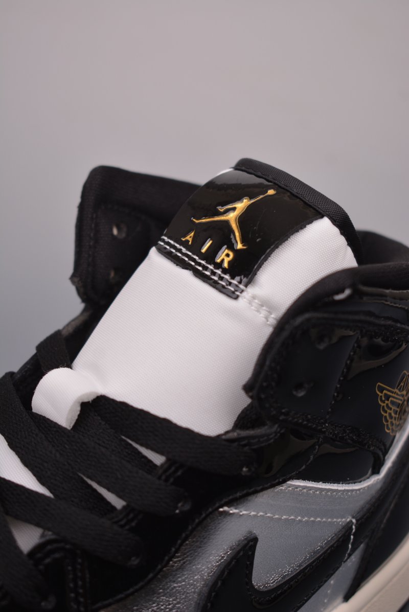 Air Jordan 1 Mid 'Black / Silver' view