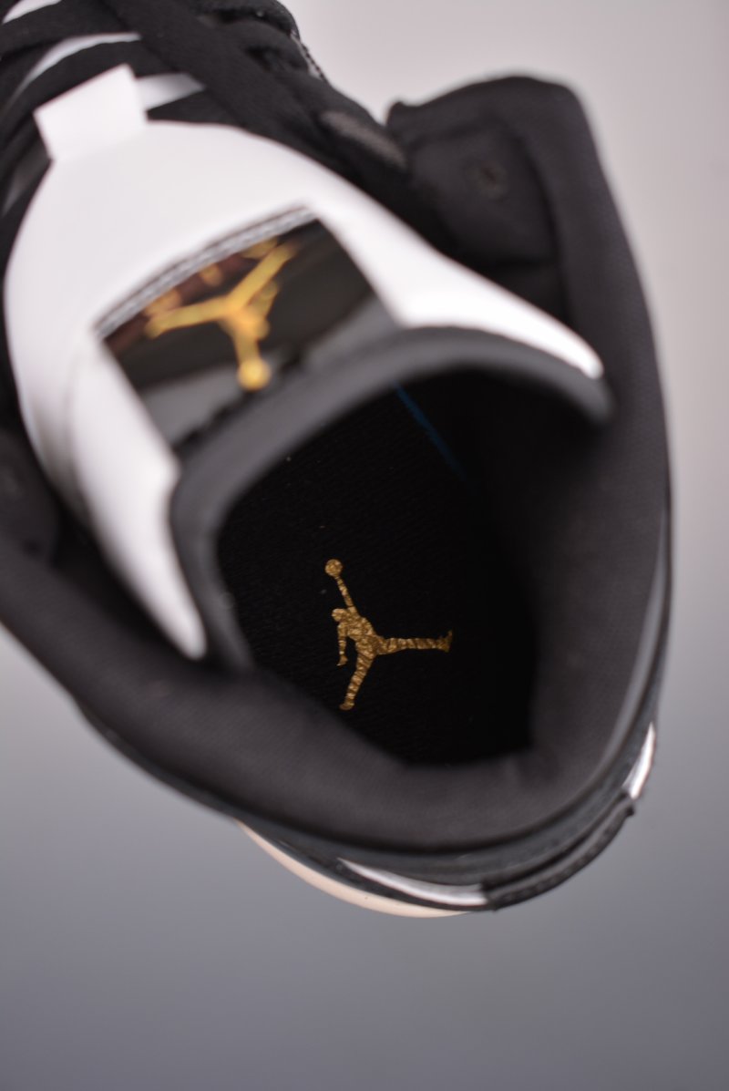Air Jordan 1 Mid 'Black / Silver' view