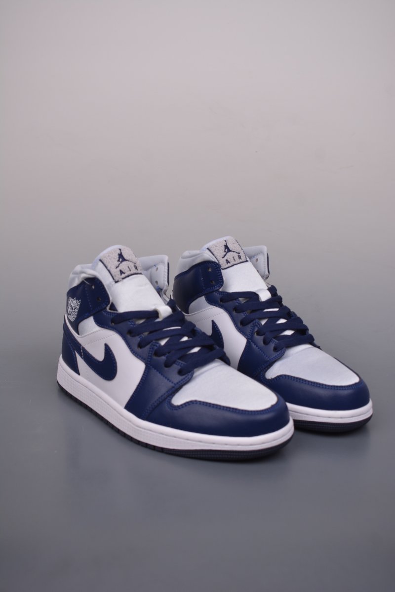 Air Jordan 1 Mid 'Blue'