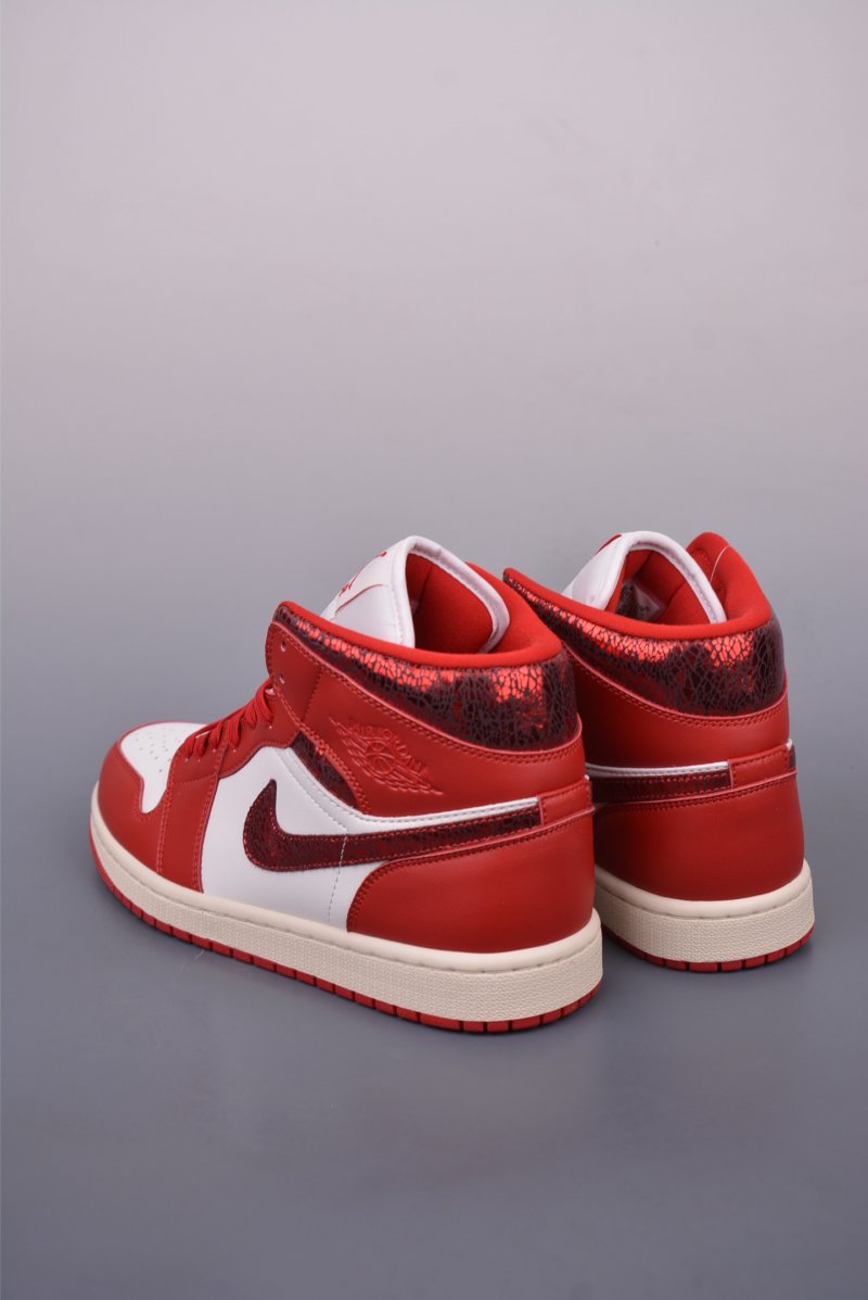 Air Jordan 1 Mid 'Black / Red' view