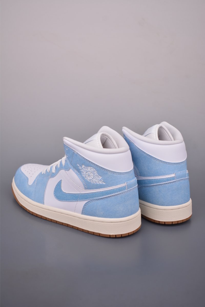 Air Jordan 1 Mid 'White / Blue' view
