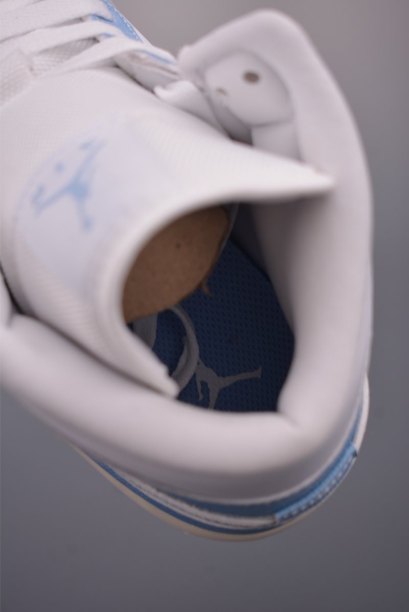 Air Jordan 1 Mid 'White / Blue' view