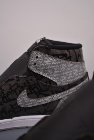 Air Jordan 1 Retro High OG view 26