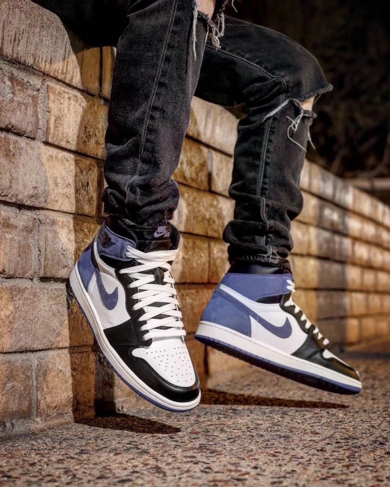 Air Jordan 1 Retro High OG view