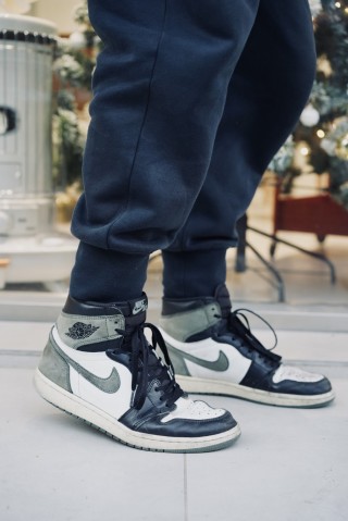 Air Jordan 1 Retro High OG view 4