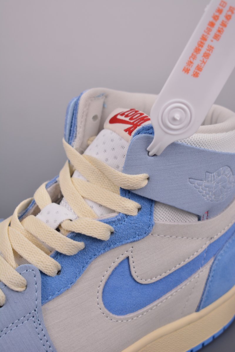 Air Jordan 1 Zoom CMFT view