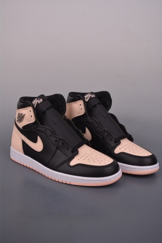 Air Jordan 1 Retro High OG view 1