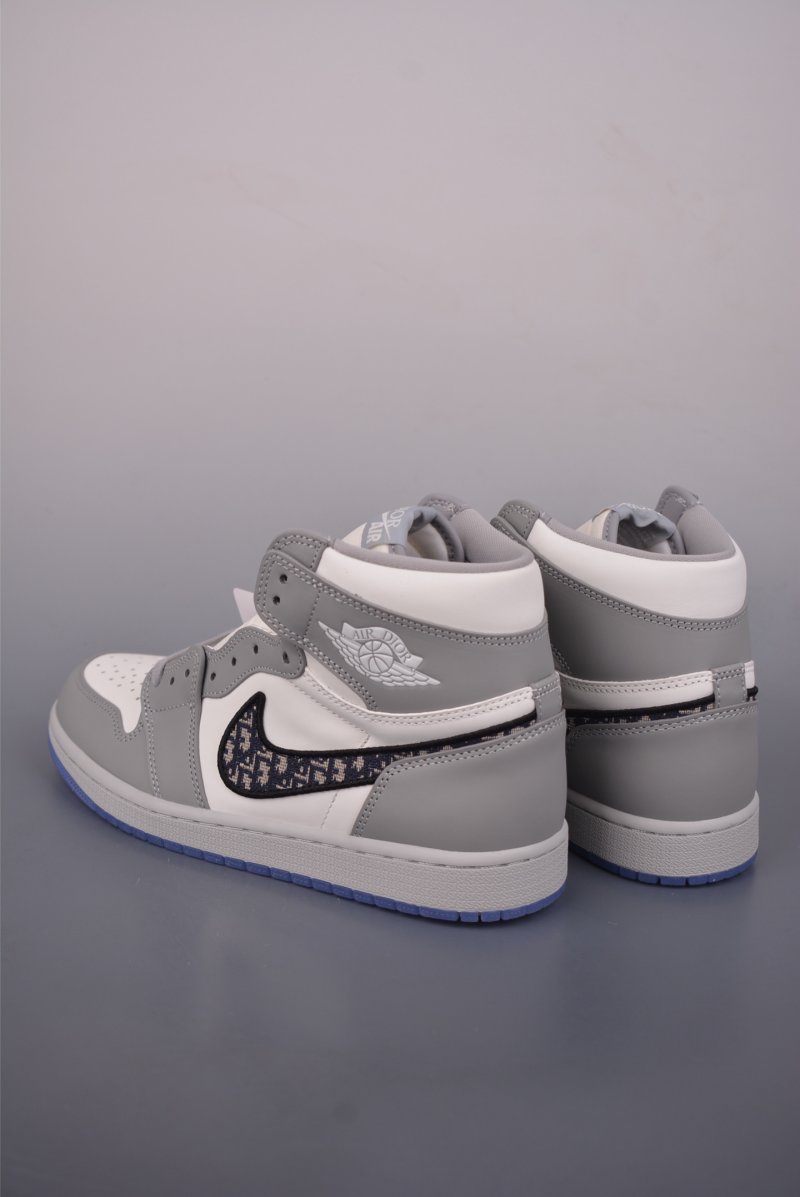 Dior x Air Jordan 1 High OG 'Black / White / Grey' view