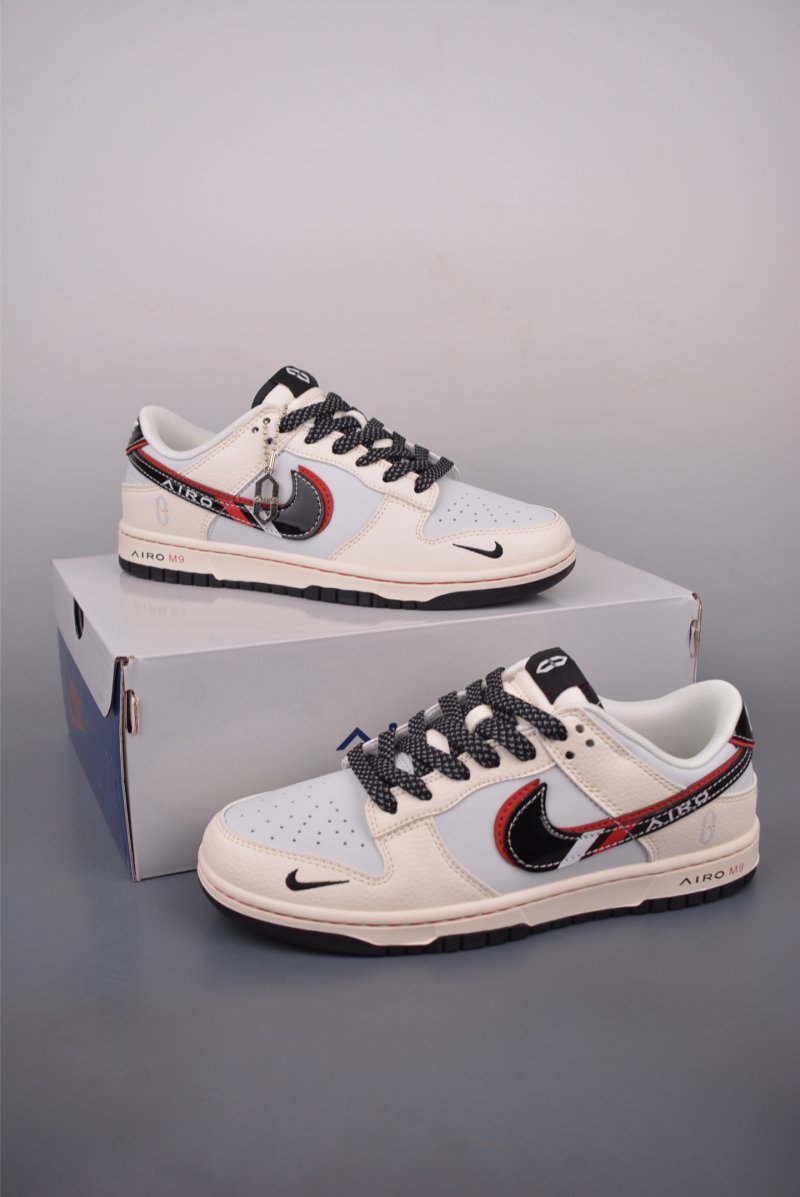 Air Jordan 1 Retro High OG DIY view