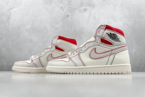 Air Jordan 1 Retro High OG view 5