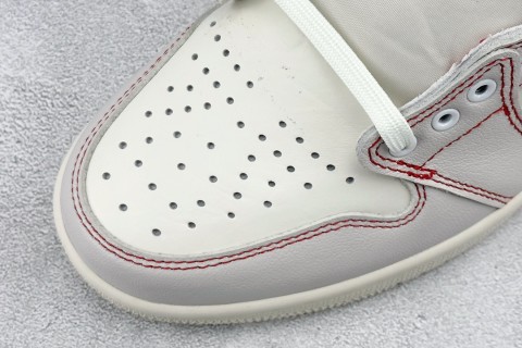 Air Jordan 1 Retro High OG view 7