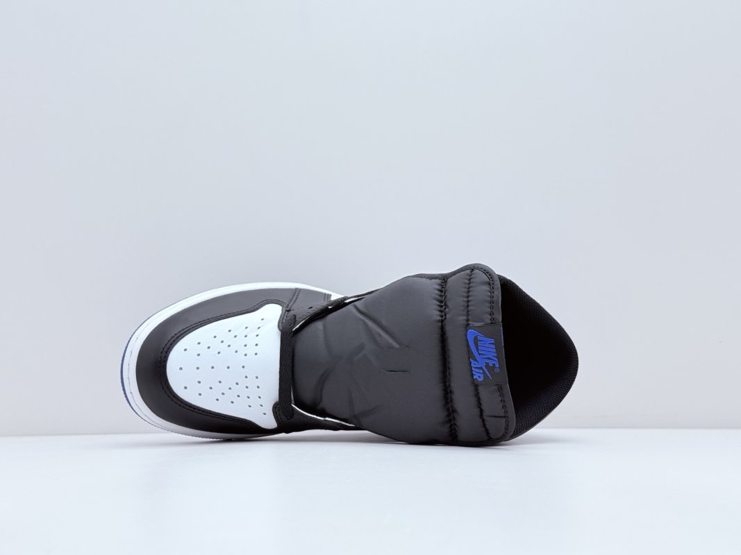 Fragment Design x Air Jordan 1 Retro High 'Black / White / Blue' view