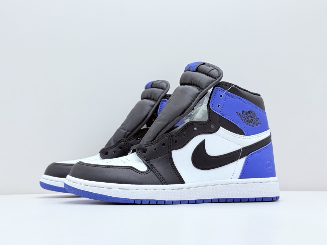 Fragment Design x Air Jordan 1 Retro High 'Black / White / Blue' view