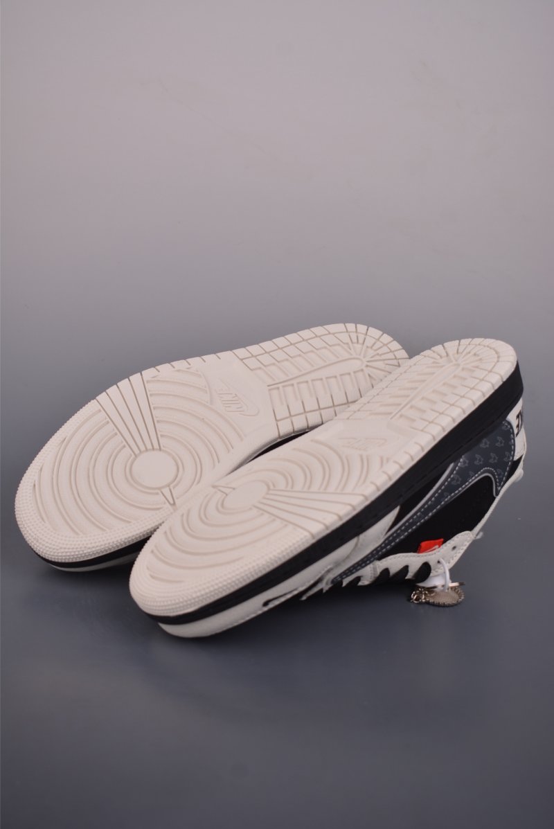 Air Jordan 1 Low 'Travis Scott x Fragment' view