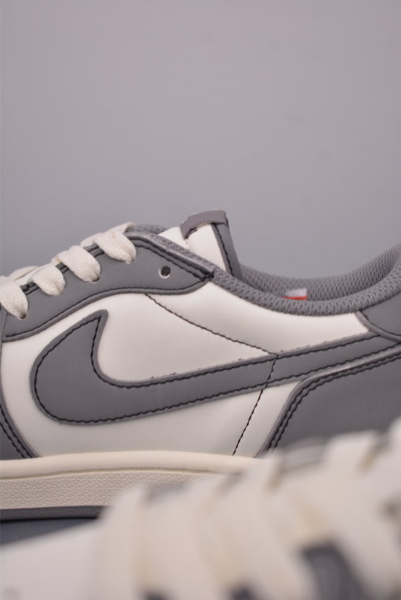 Air Jordan 1 Low 'Travis Scott x Fragment x LV' view