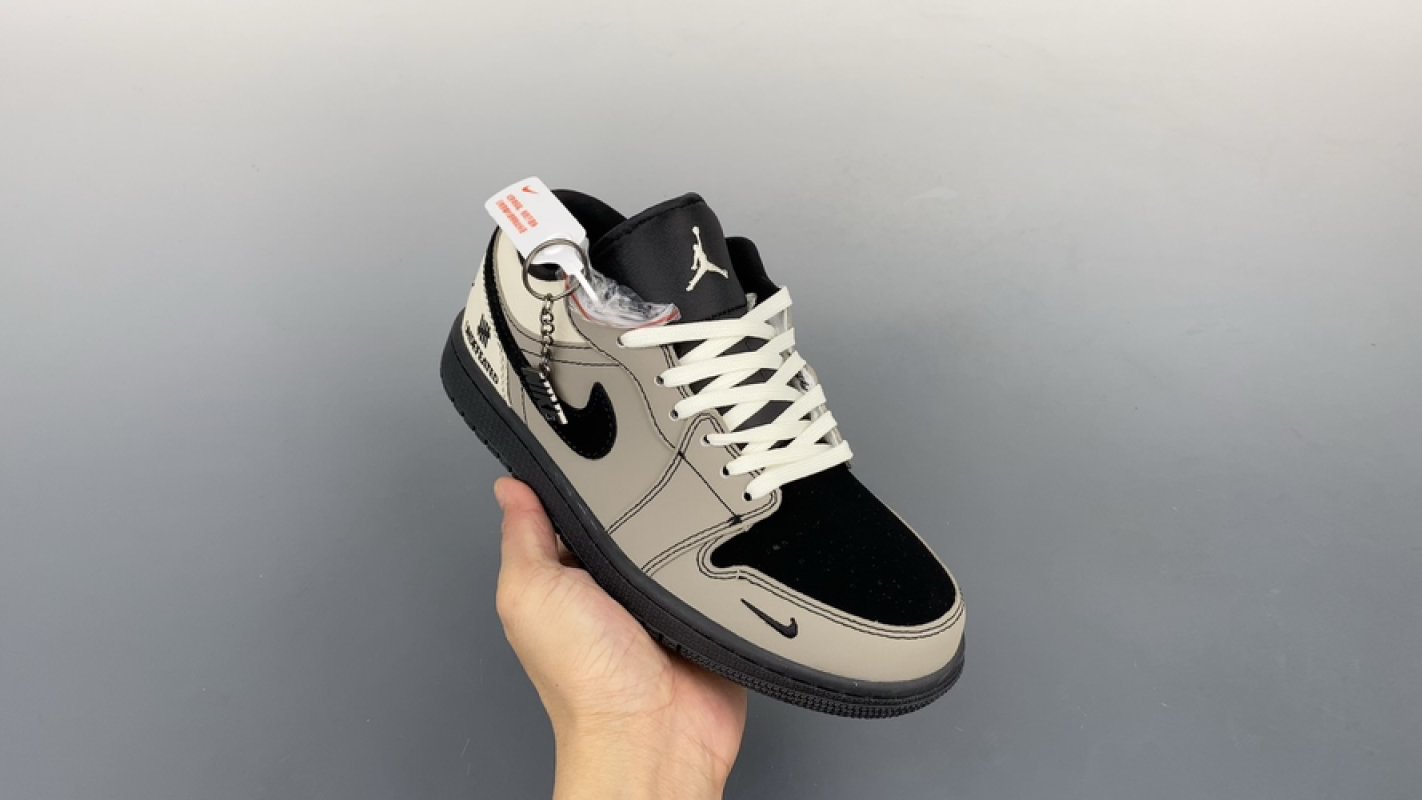 Air Jordan 1 Low 'Travis Scott x Fragment x UN' view