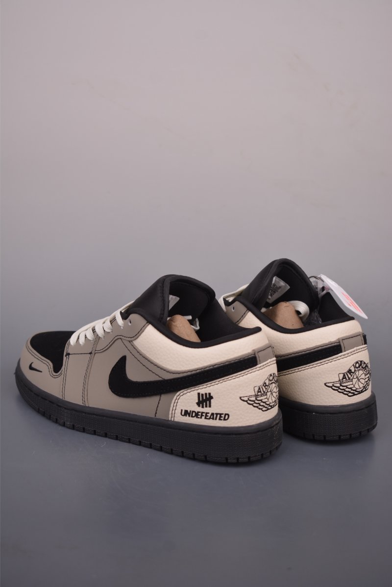 Air Jordan 1 Low 'Travis Scott x Fragment x UN' view