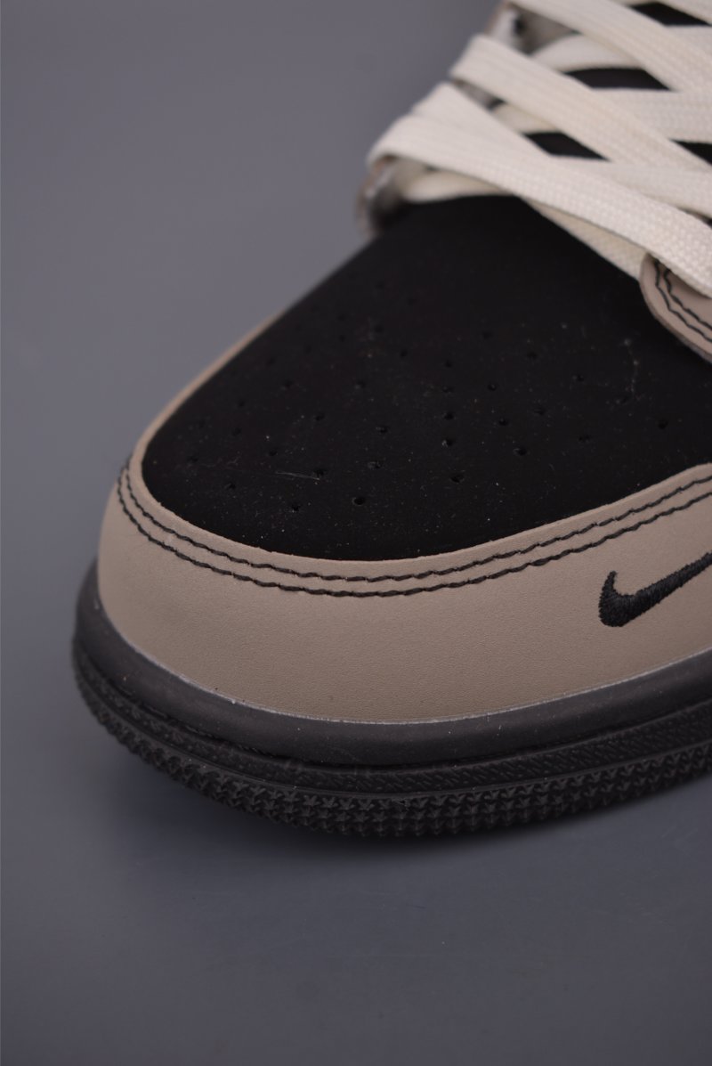 Air Jordan 1 Low 'Travis Scott x Fragment x UN' view