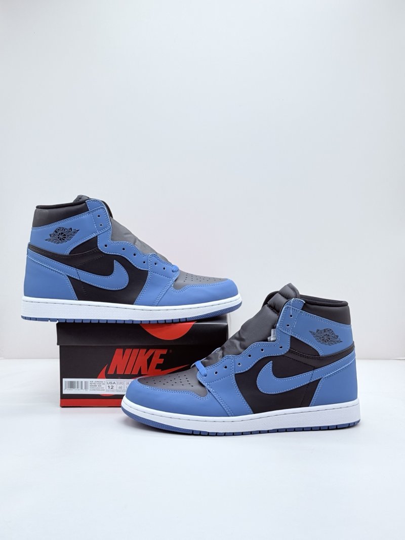 Air Jordan 1 'Black / Blue' view
