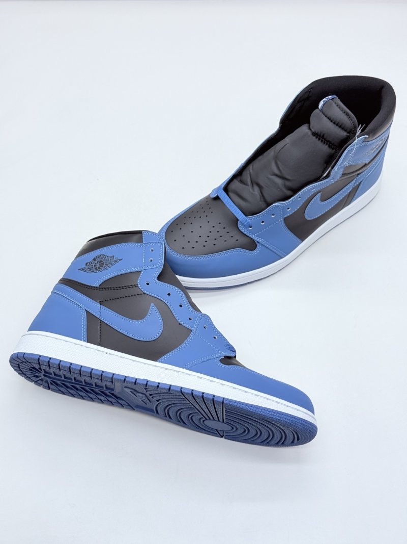Air Jordan 1 'Black / Blue' view