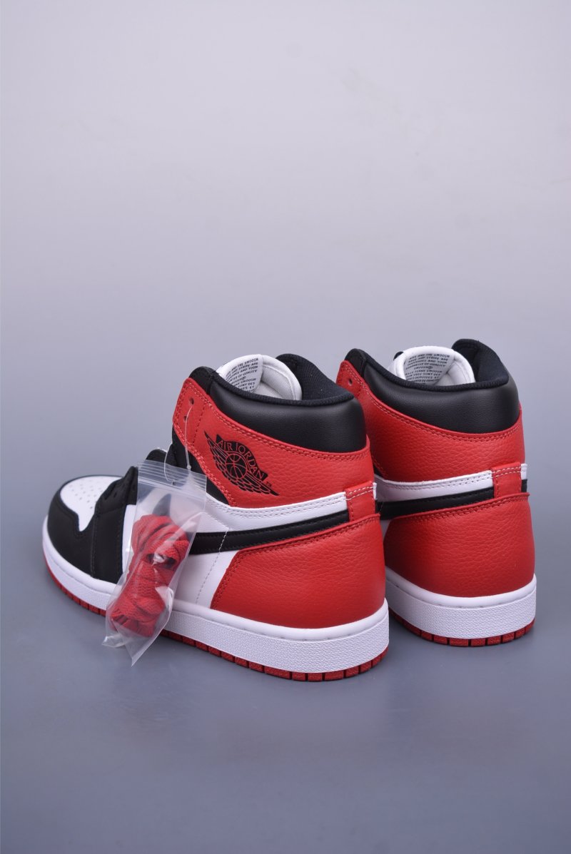 Air Jordan 1 High OG 'Black Toe' view