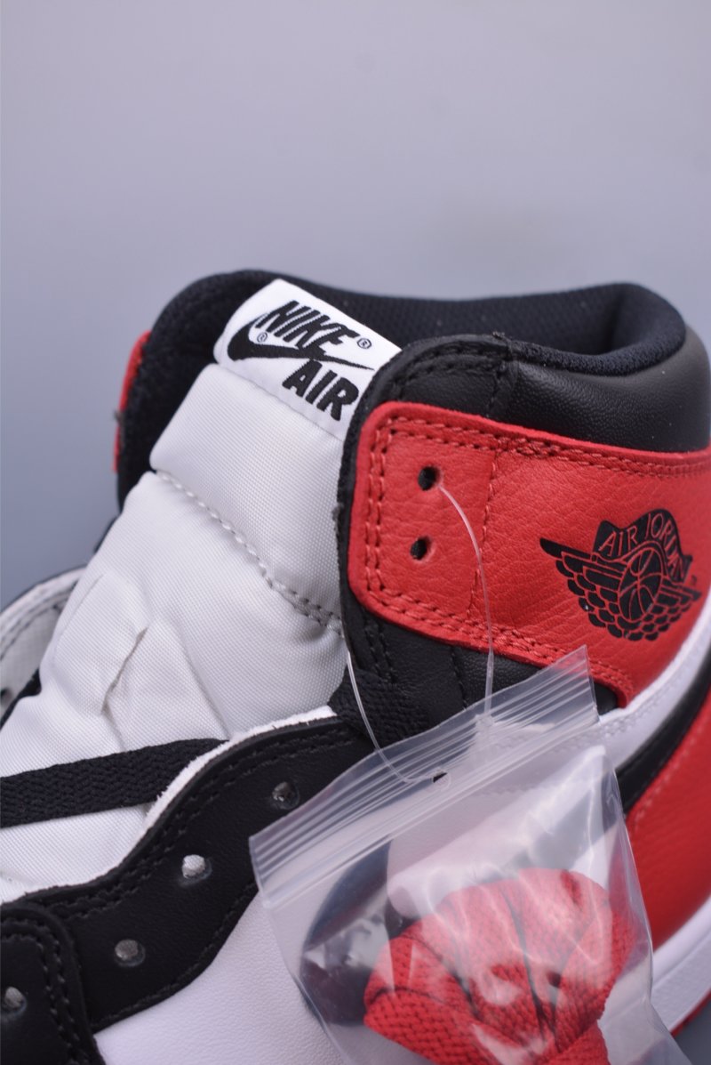 Air Jordan 1 High OG 'Black Toe' view